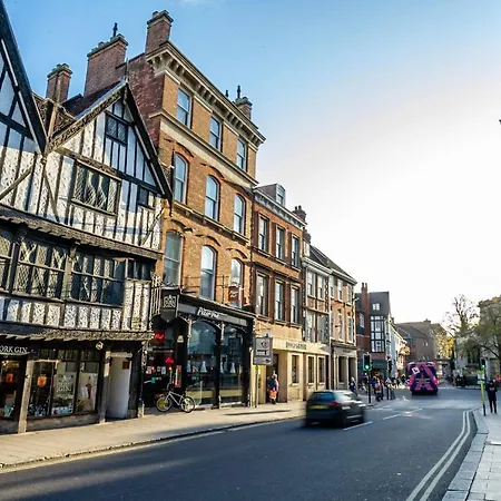 Apartment 2 Rowntree House York